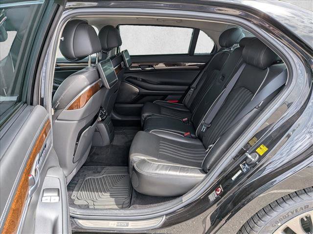 Used 2018 Genesis G90 5.0 Ultimate RWD image 19