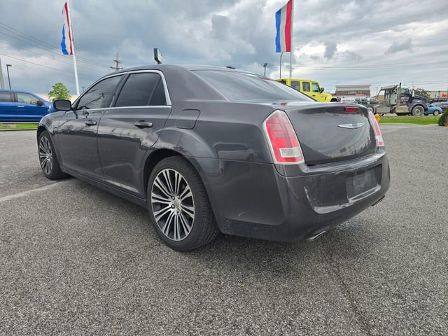 Used 2014 Chrysler 300 S RWD image 5