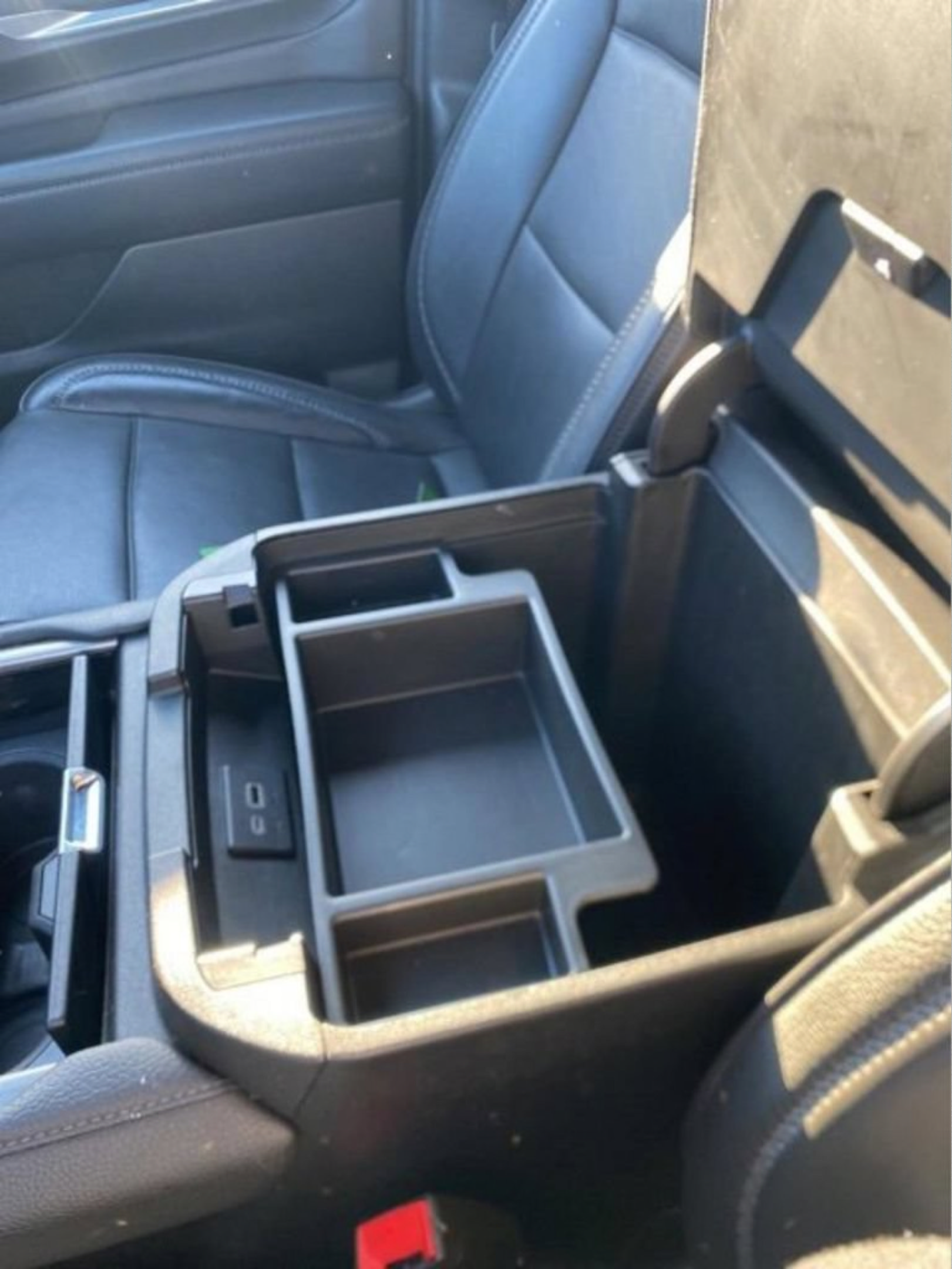 Used 2024 GMC Yukon XL Denali RWD image 21