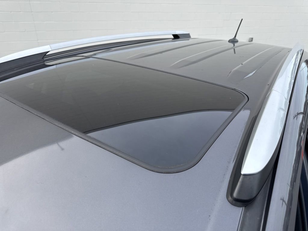 Used 2015 Toyota RAV4 Limited w/ Technology Package image 31