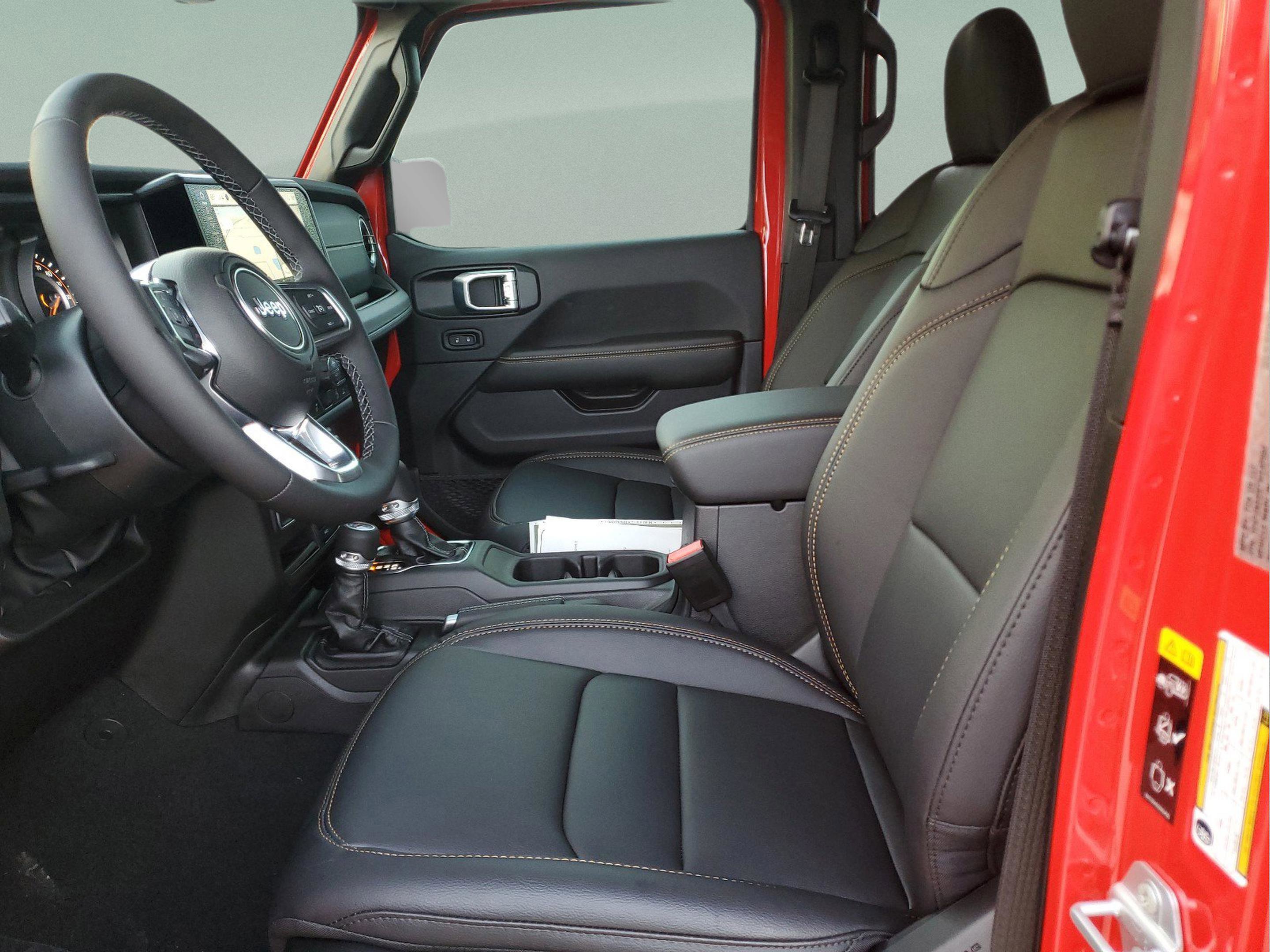 New 2026 Jeep Wrangler Unlimited Sahara AWD/4WD image 19
