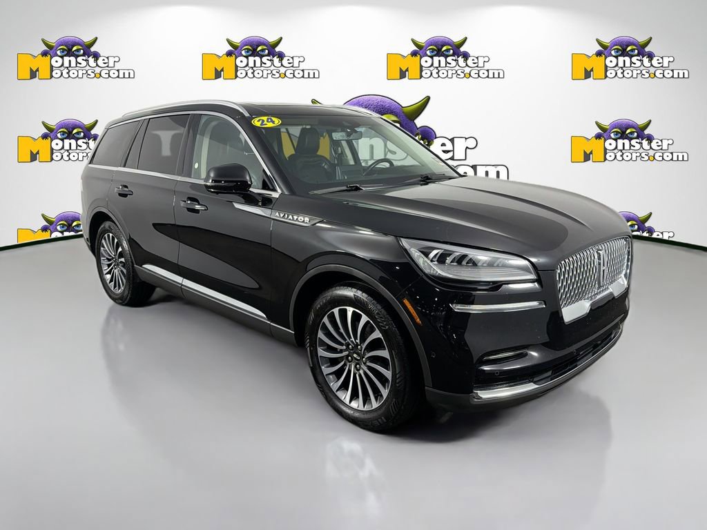 Used 2024 Lincoln Aviator Reserve AWD/4WD image 3