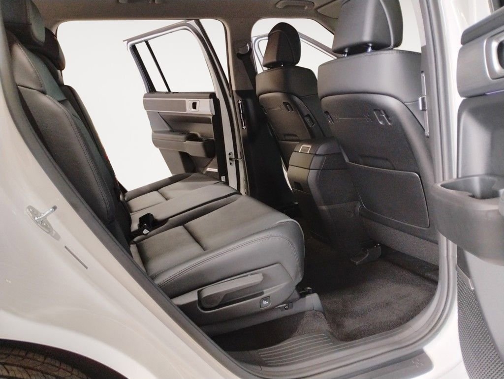 New 2026 Hyundai Santa Fe Limited AWD/4WD image 17