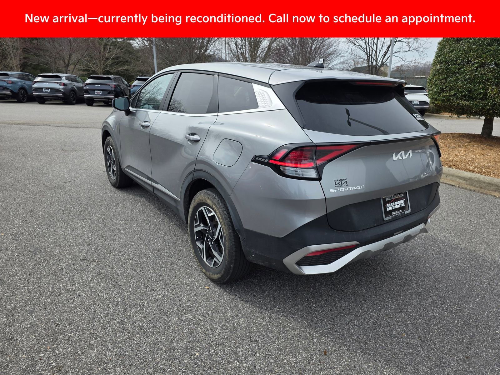 Used 2025 Kia Sportage LX image 3