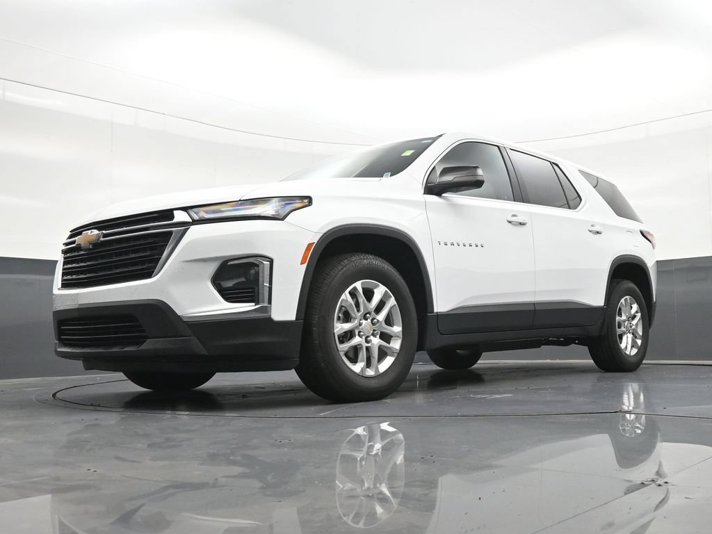 Used 2022 Chevrolet Traverse LS FWD image 23