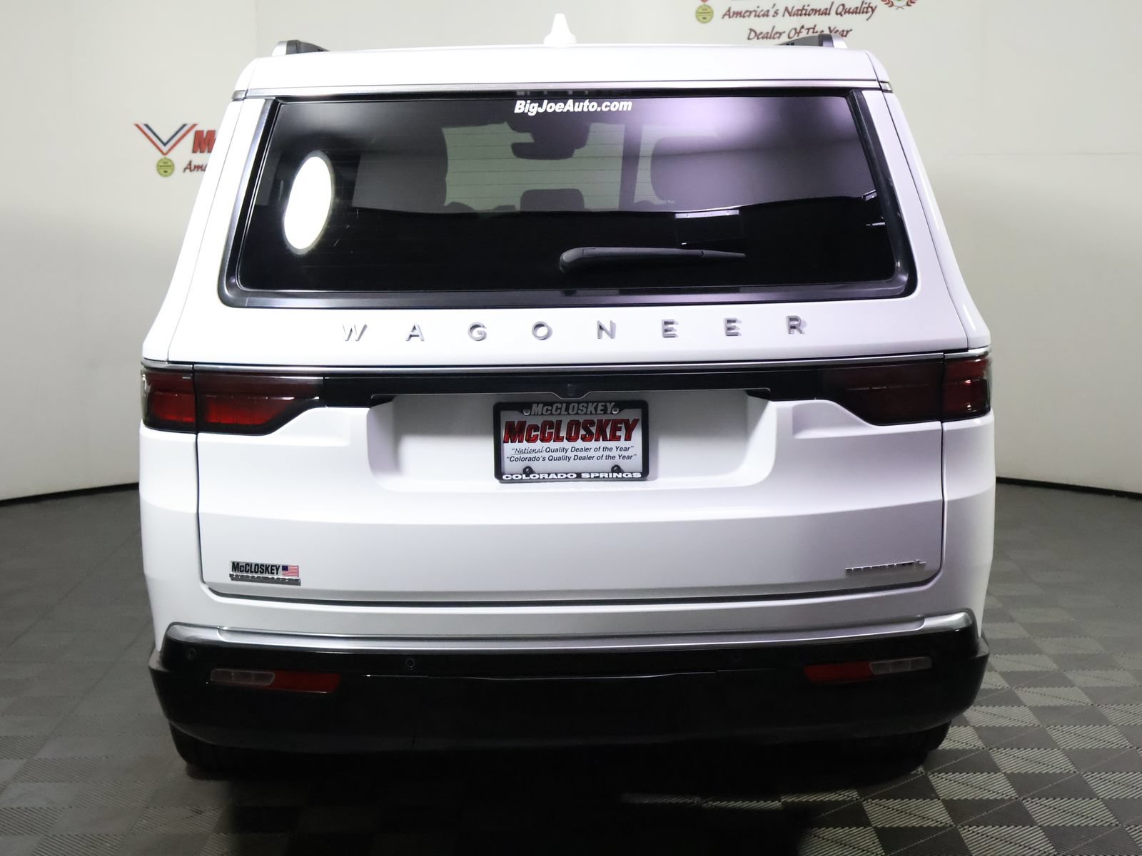 Used 2023 Jeep Wagoneer L Series II AWD/4WD image 6