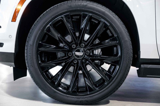 Used 2025 Cadillac Escalade Sport Platinum w/ LPO, ONYX Package image 34