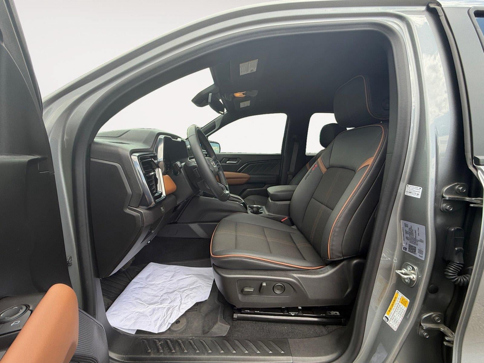 Used 2026 GMC Canyon AT4 AWD/4WD image 9