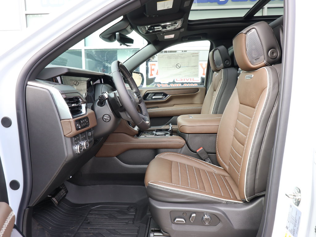 New 2026 GMC Yukon XL Denali Ultimate AWD/4WD image 14