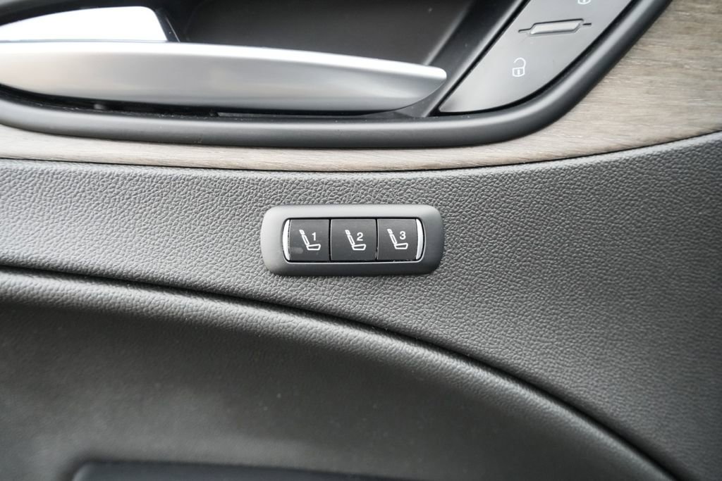 Used 2020 Alfa Romeo Stelvio Ti w/ Active Blind Spot Package image 23