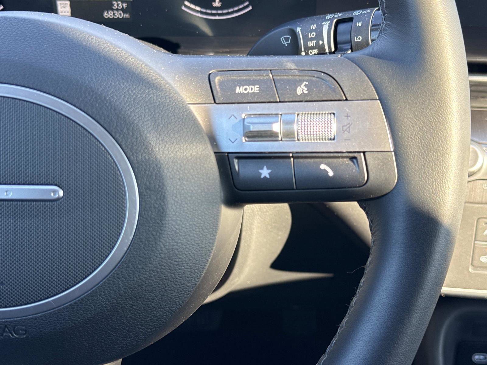 Used 2025 Hyundai Kona SEL image 7