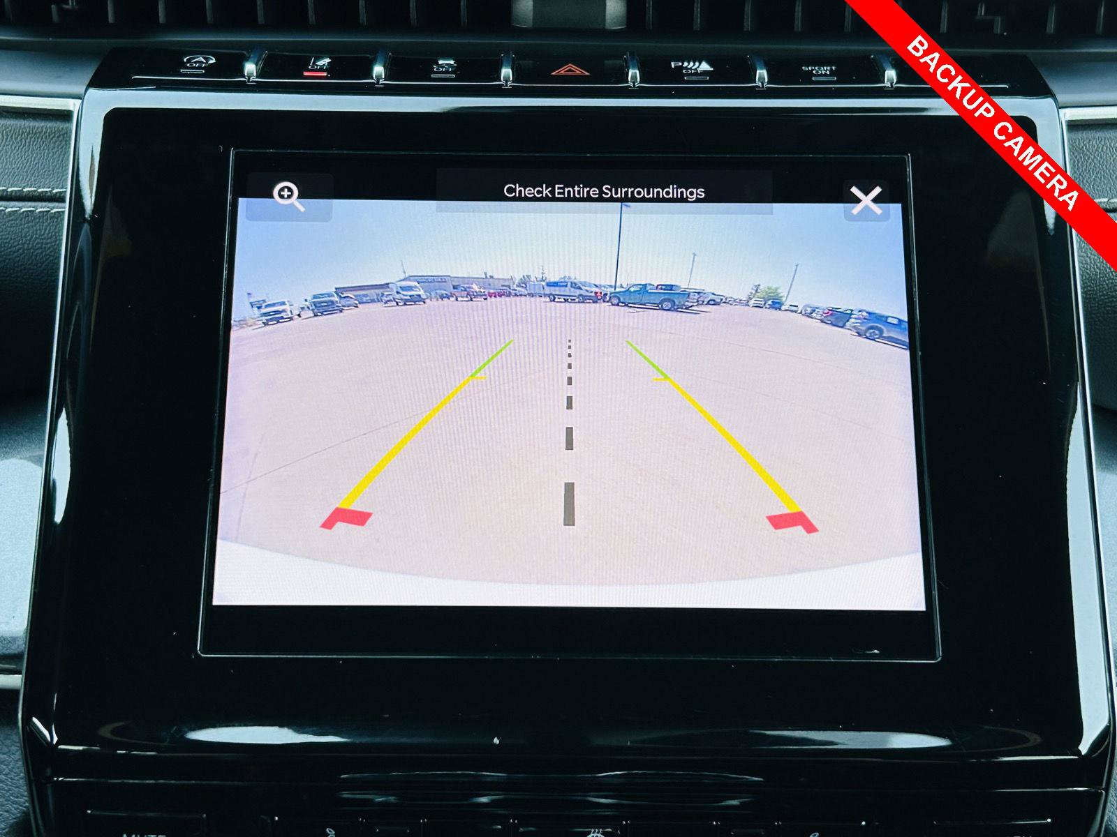 Used 2023 Jeep Grand Cherokee Altitude AWD/4WD image 10