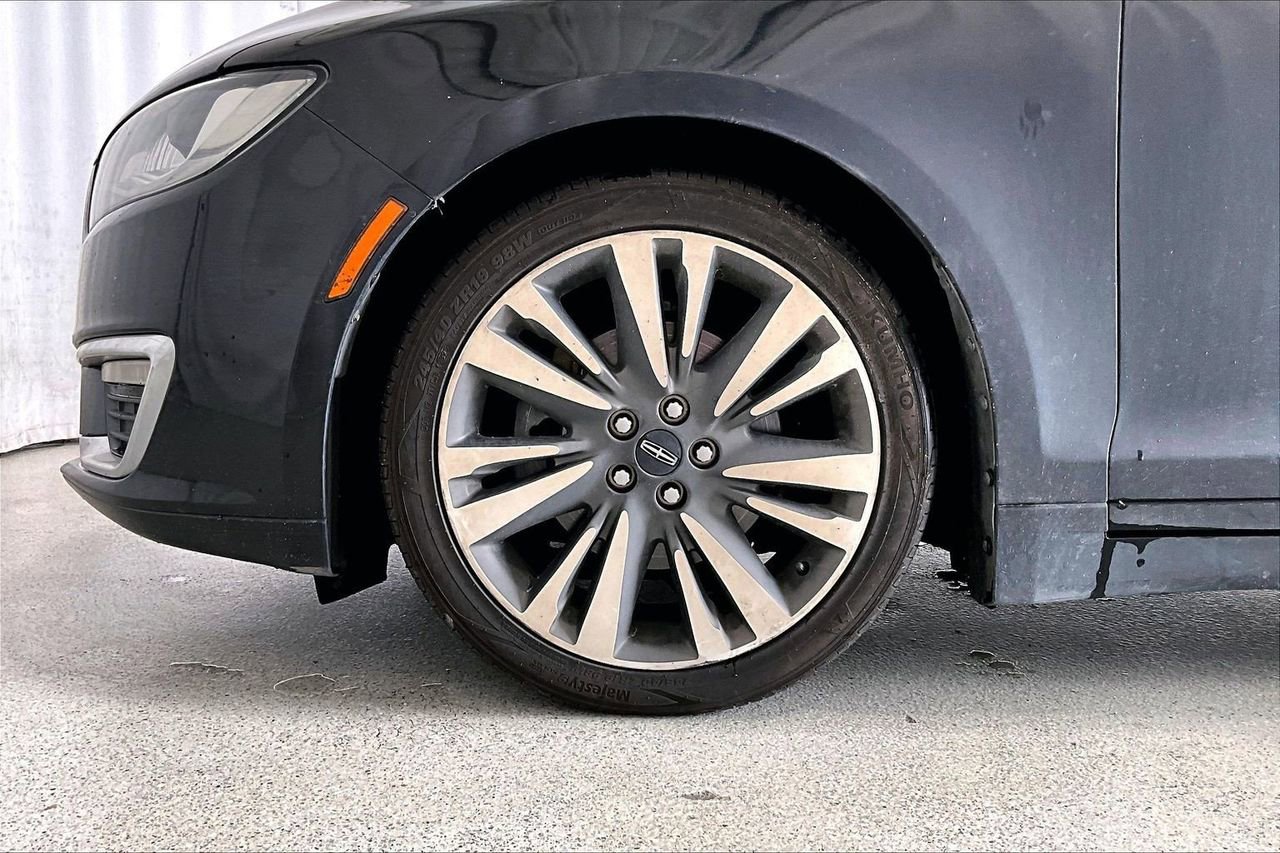 Used 2017 Lincoln MKZ Reserve FWD image 3