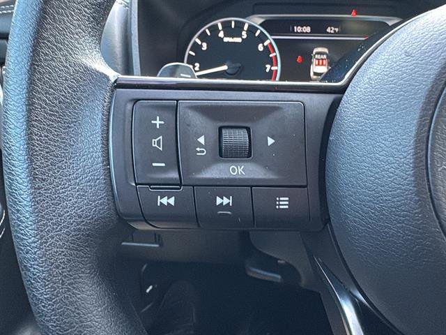 Used 2023 Nissan Rogue SV FWD image 17