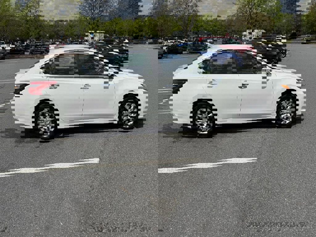 Used 2017 Nissan Altima 2.5 S image 4