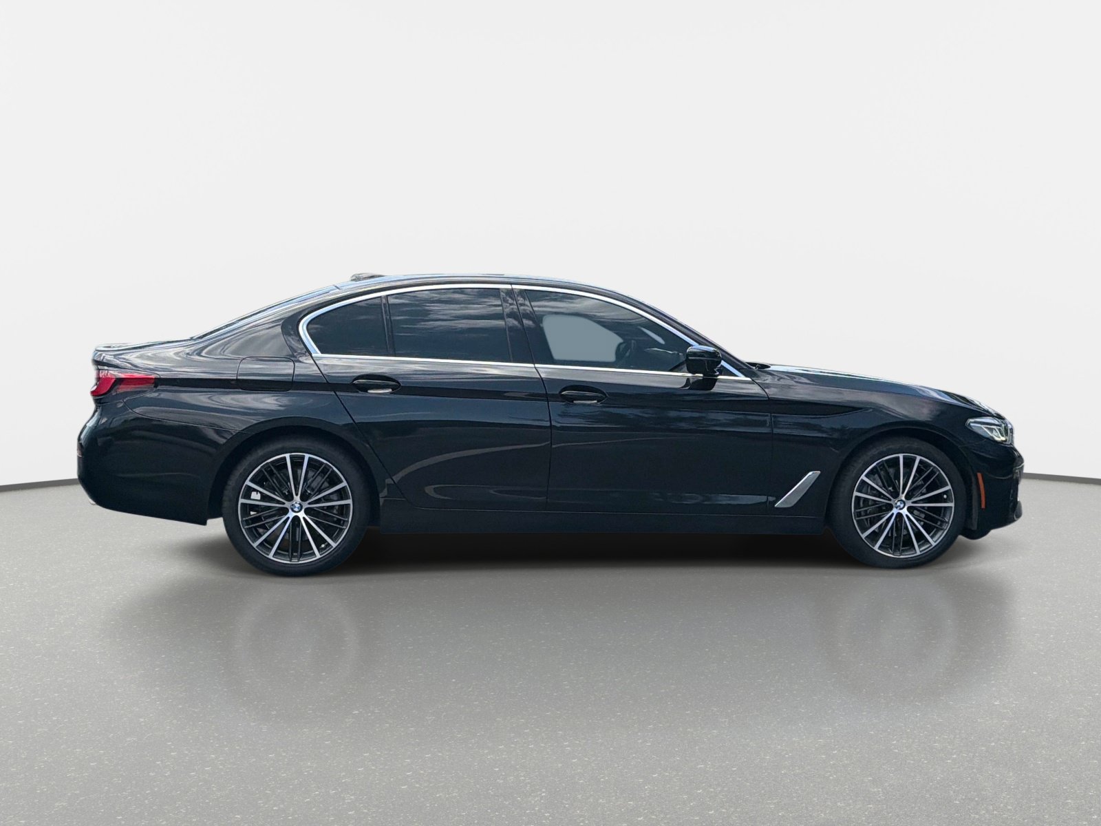 Used 2023 BMW 540i xDrive w/ Premium Package AWD/4WD image 3