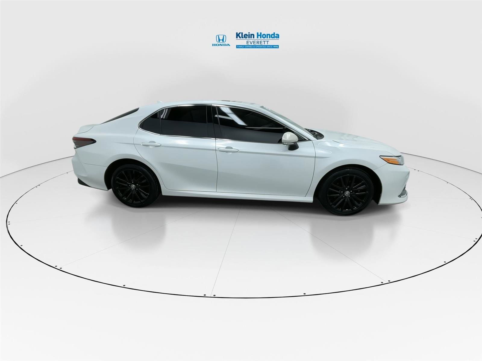 Used 2022 Toyota Camry XLE w/ Carpet Mat Package (TMS) image 3