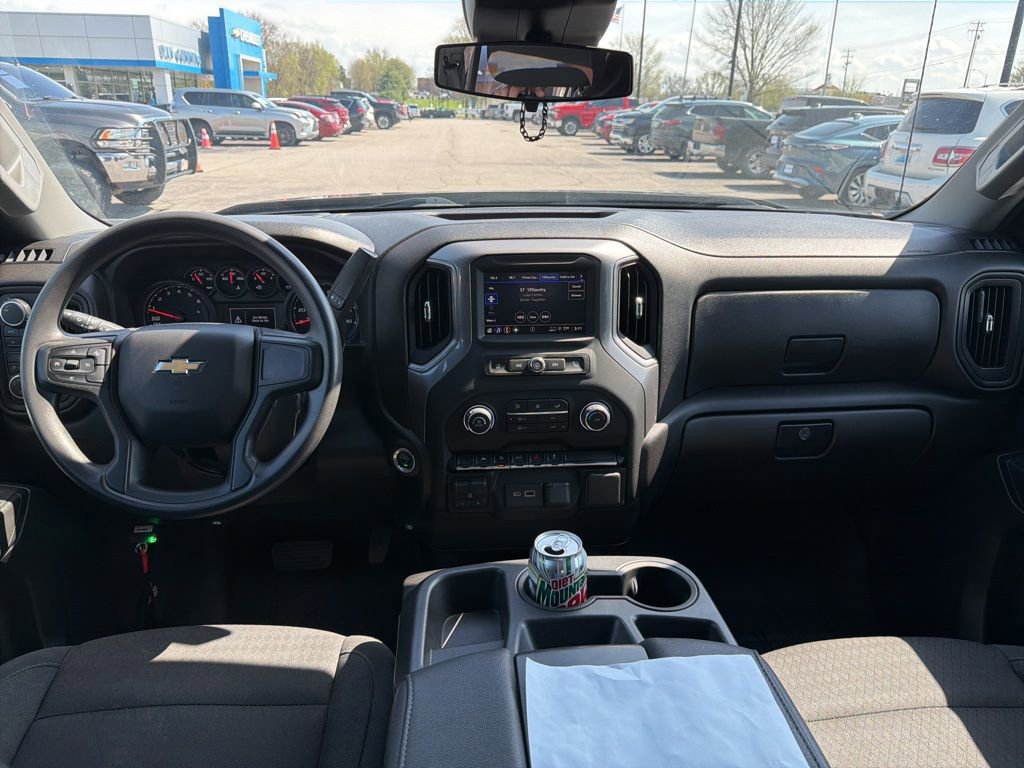 Used 2023 Chevrolet Silverado 1500 Custom image 5