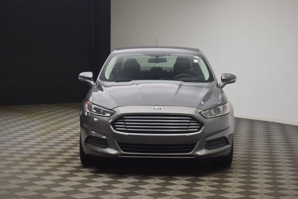 Used 2014 Ford Fusion SE FWD image 16