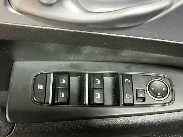 Used 2023 Kia Forte LXS image 17