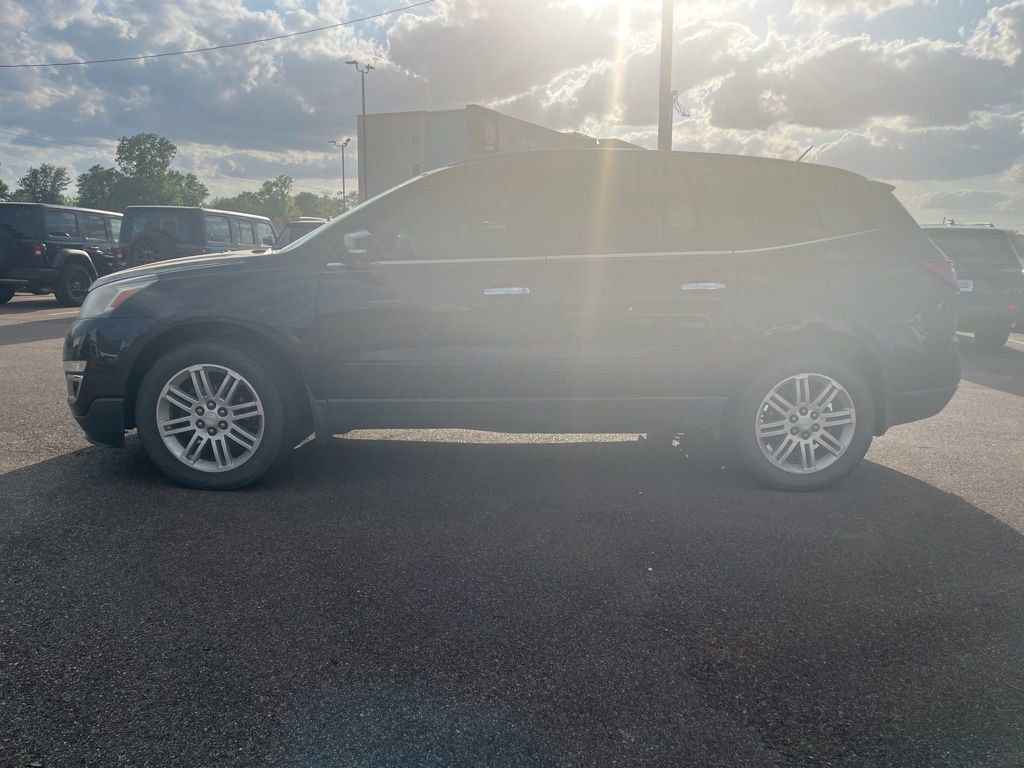 Used 2015 Chevrolet Traverse LT w/ Style and Technology Package image 4