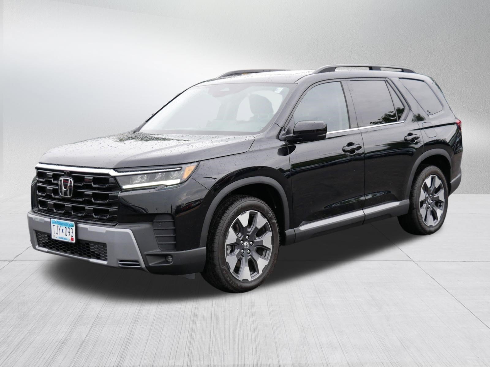 Used 2026 Honda Pilot Elite image 3