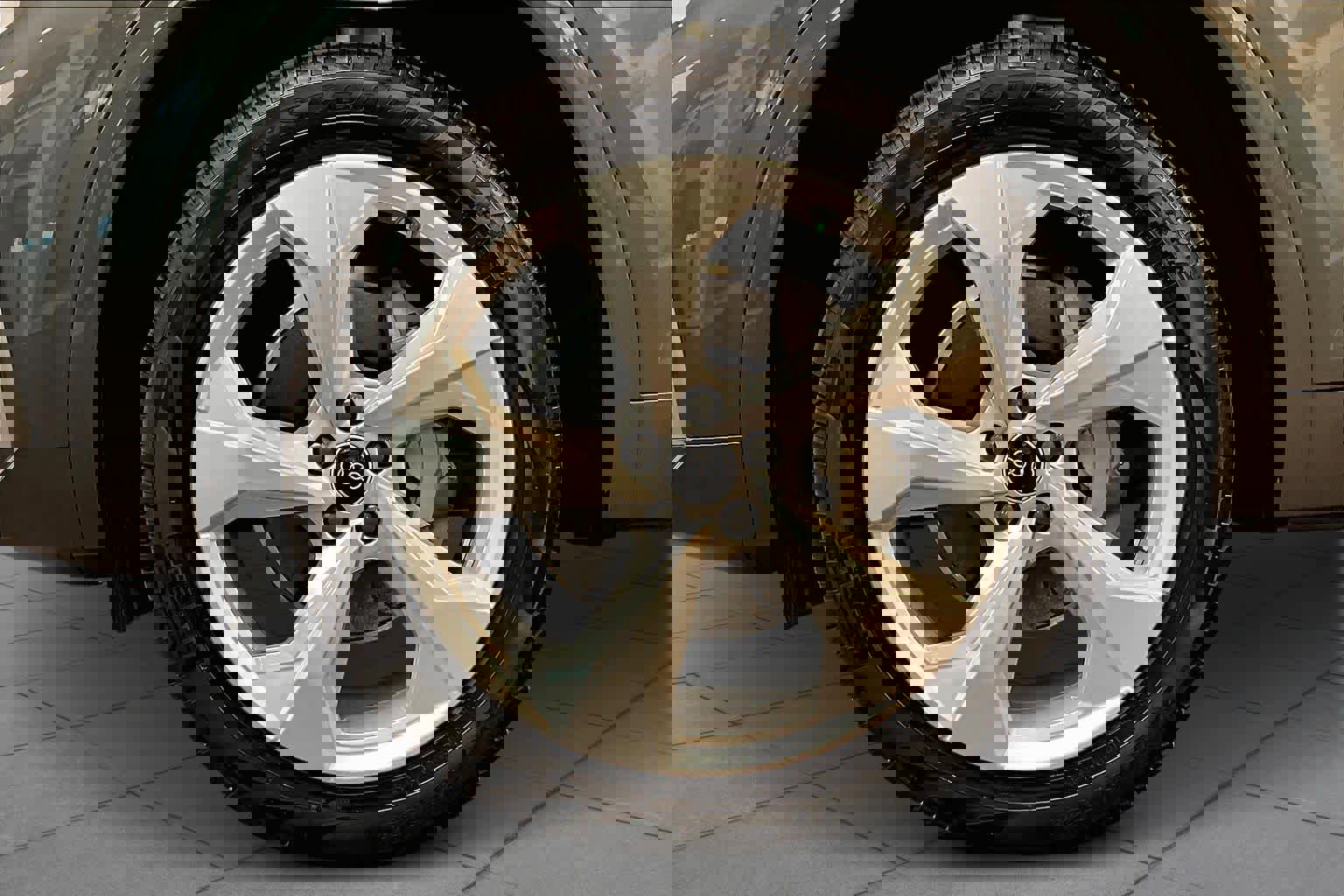 Certified 2025 Audi Q5 2.0T Premium Plus w/ Premium Plus Package image 10