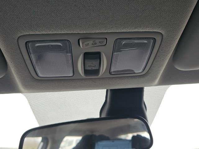 Used 2023 Hyundai Venue SEL image 40