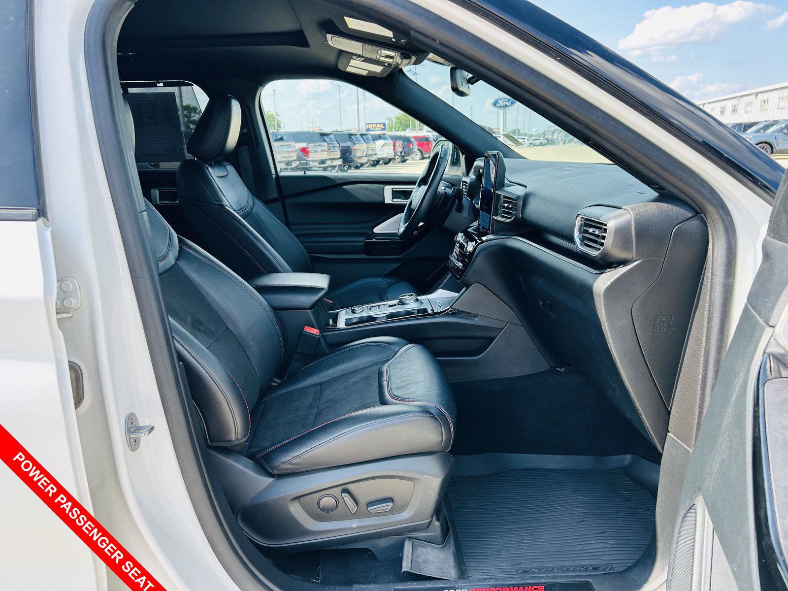 Used 2024 Ford Explorer ST w/ Equipment Group 401A AWD/4WD image 40