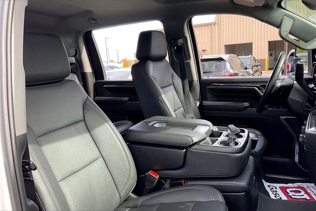 Used 2024 Chevrolet Silverado 2500 LTZ image 32