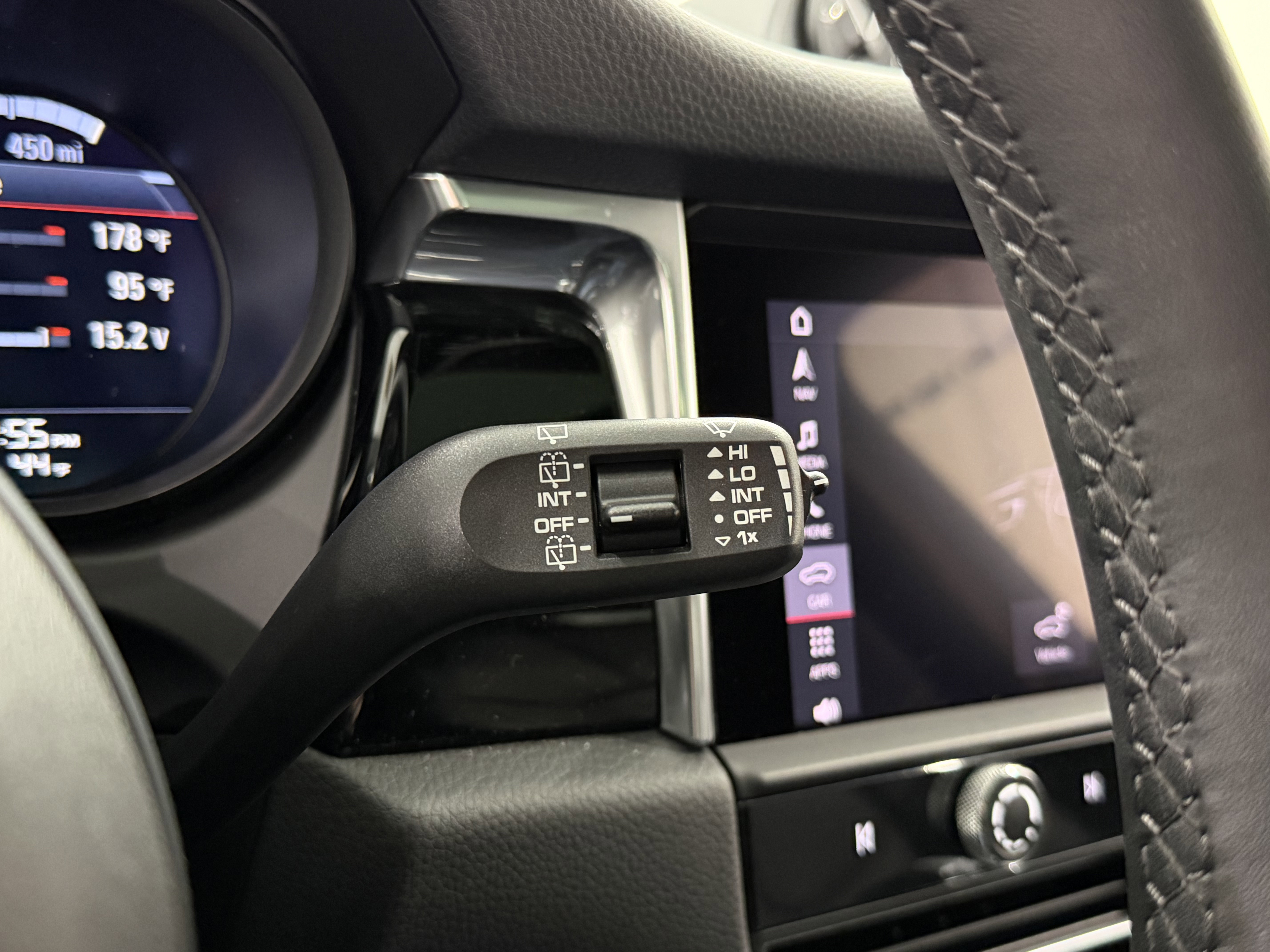 Certified 2025 Porsche Macan image 49