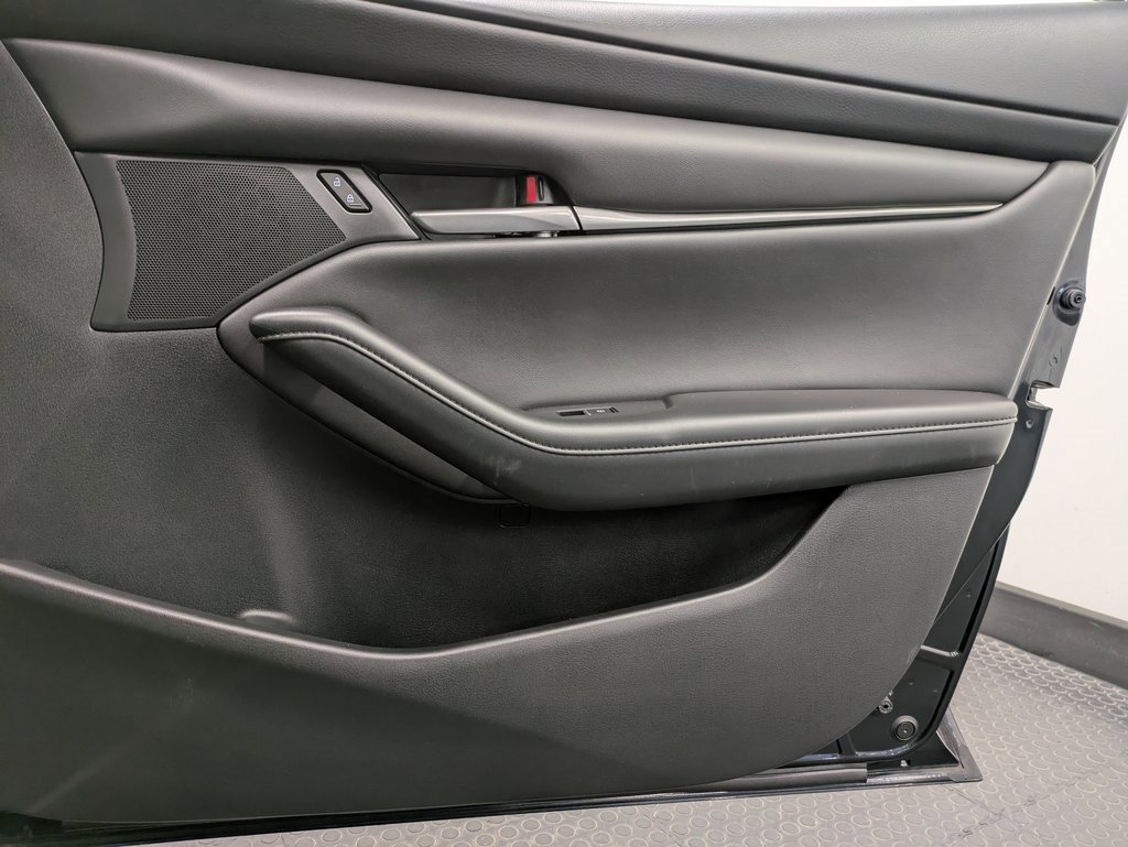 Certified 2020 MAZDA MAZDA3 AWD Sedan w/ Select Package image 27