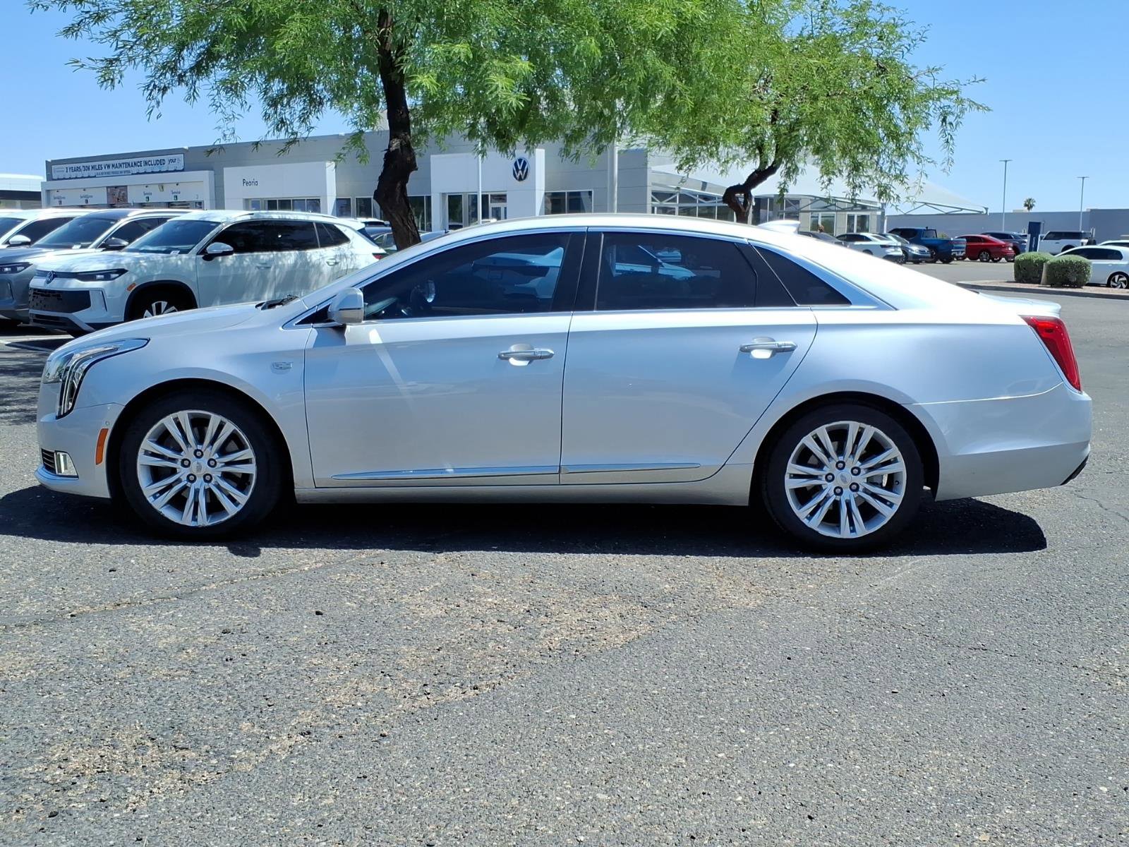 Used 2019 Cadillac XTS Luxury FWD image 4