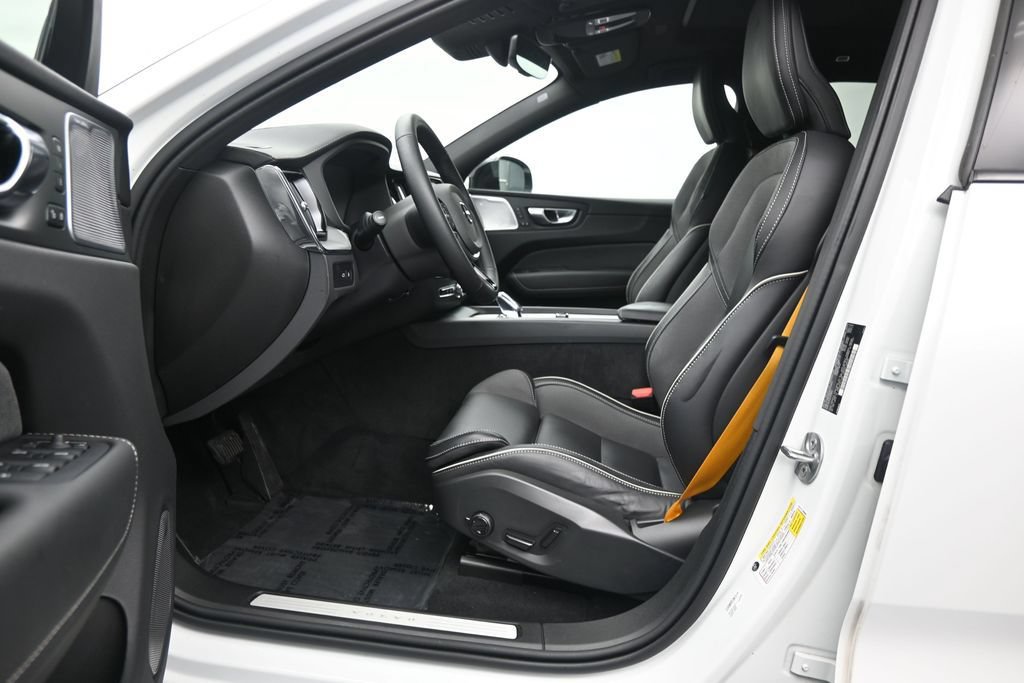 Certified 2024 Volvo XC60 T8 Polestar AWD/4WD image 12