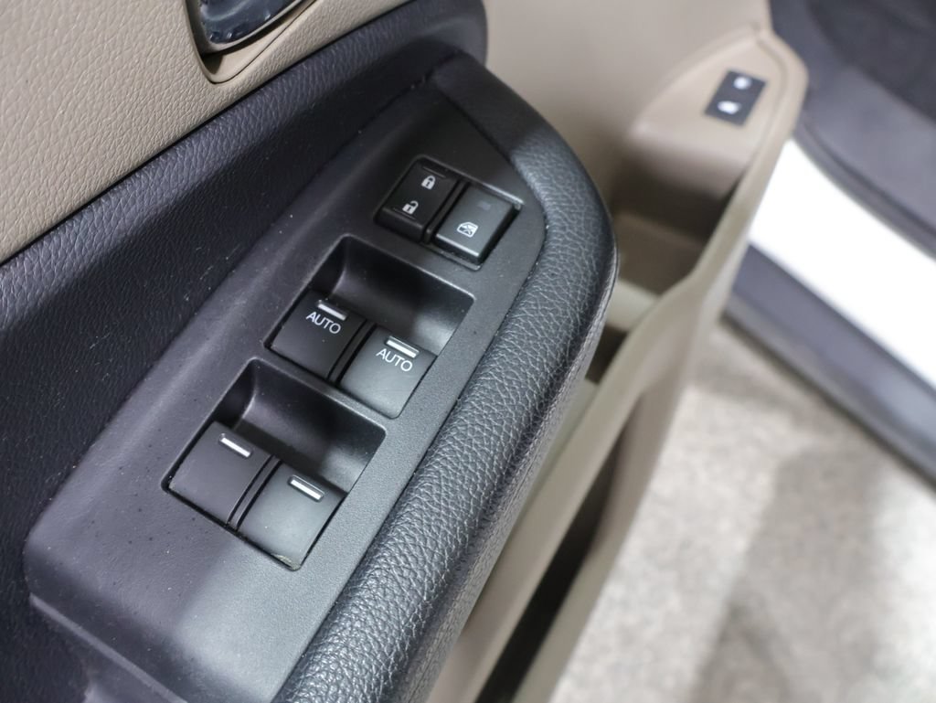 Used 2017 Honda Pilot Touring image 14