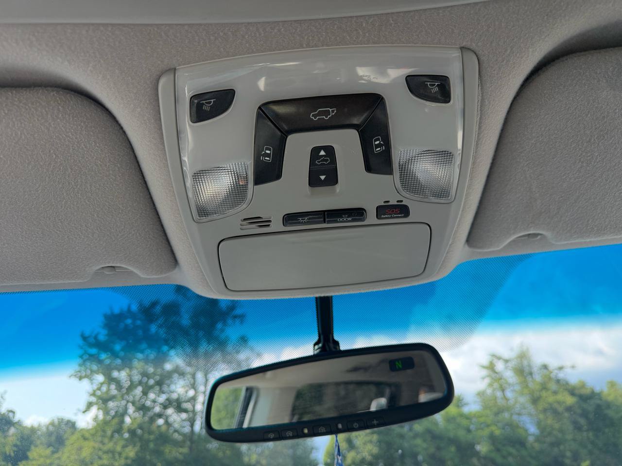 Used 2011 Toyota Sienna XLE w/ Premium Pkg FWD image 17