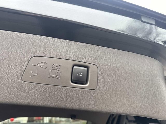 Used 2024 Lincoln Corsair AWD image 7