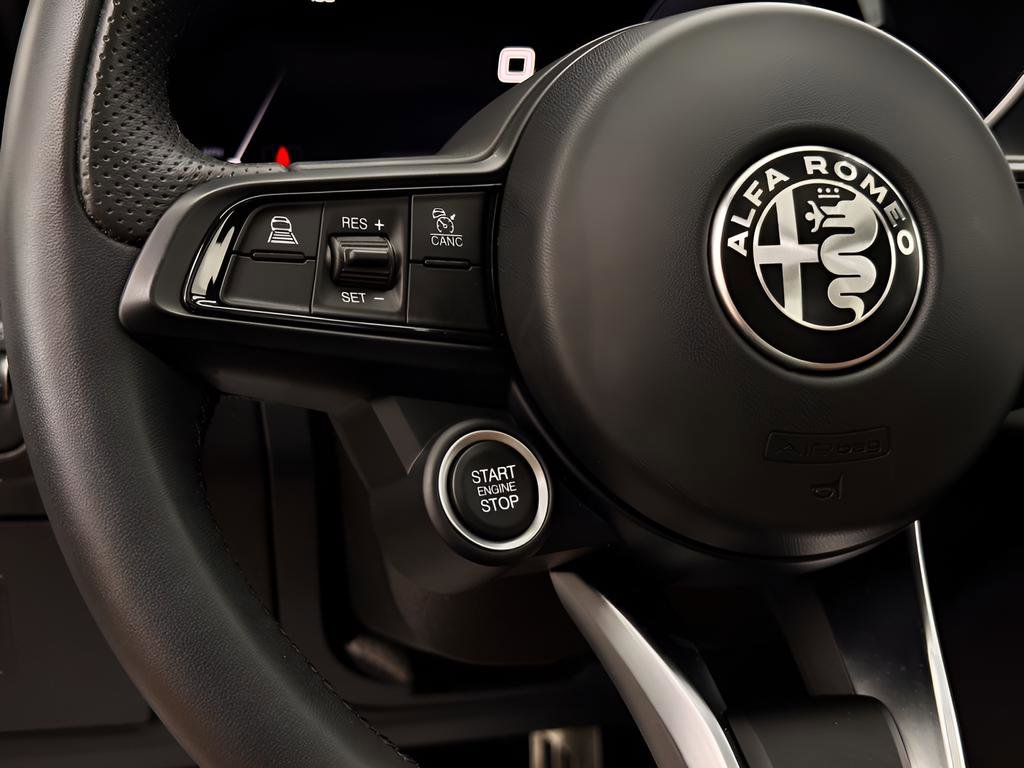 Used 2024 Alfa Romeo Giulia Ti image 17