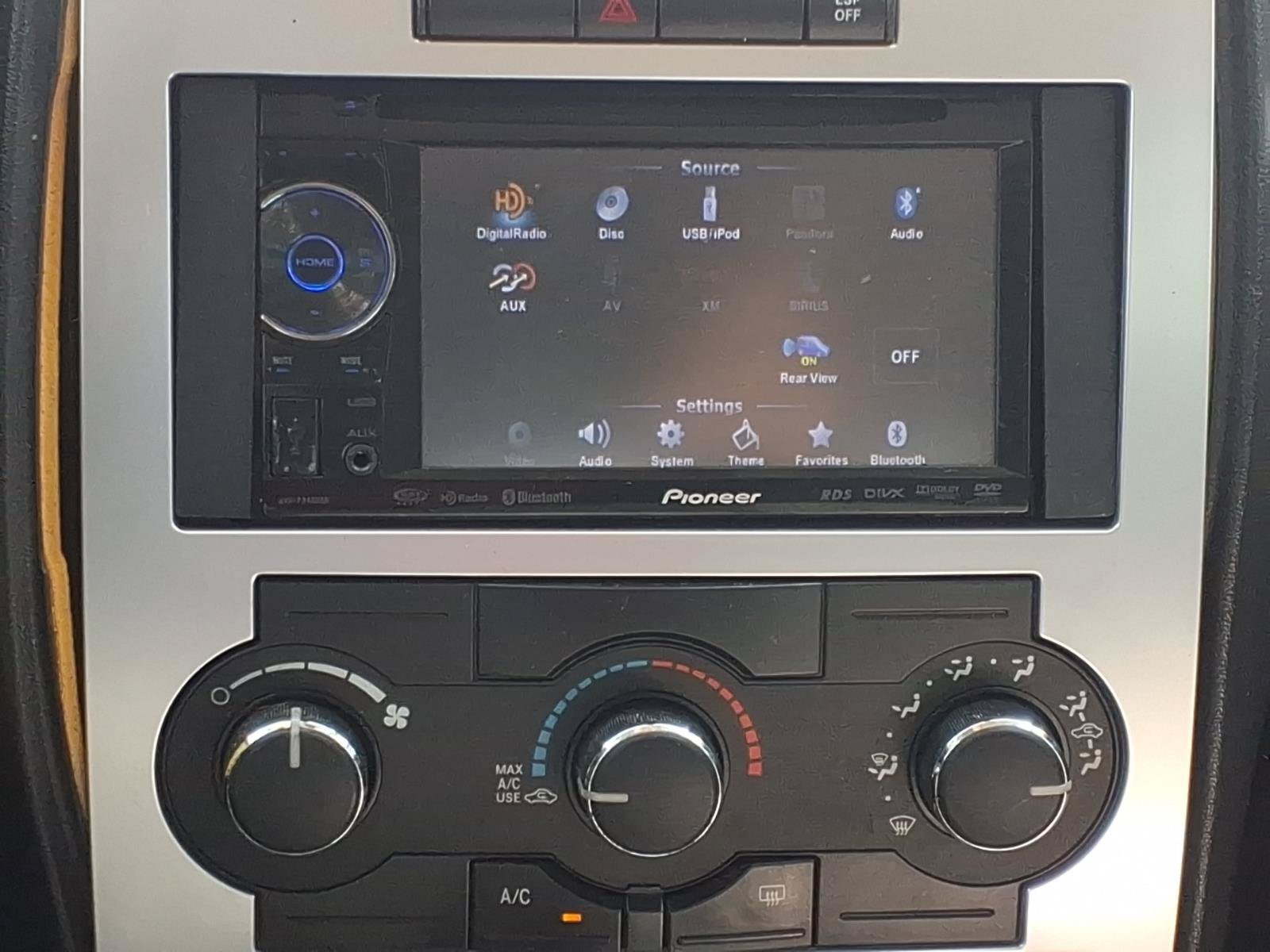 Used 2010 Dodge Charger SXT RWD image 5