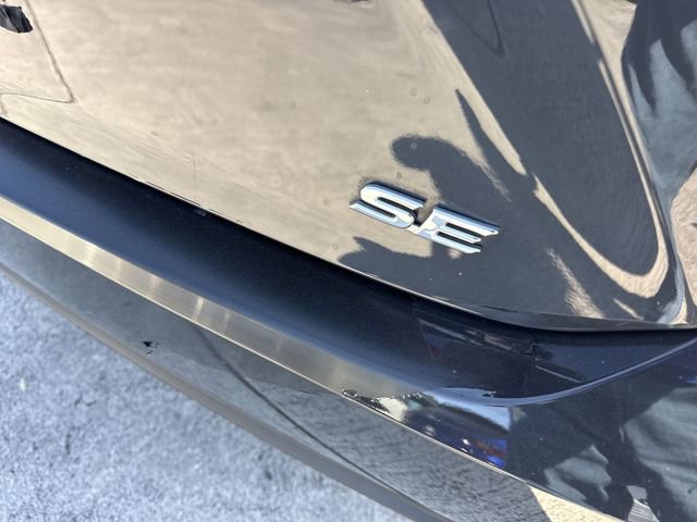 Used 2025 Toyota Camry SE image 24