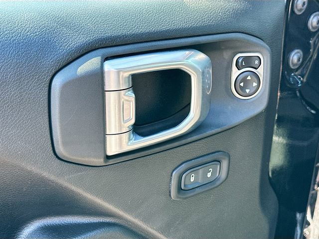 Used 2023 Jeep Wrangler Sport S image 17