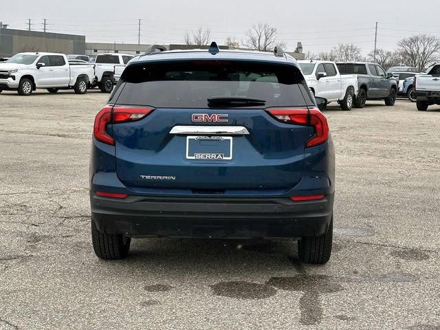 Used 2020 GMC Terrain SLE w/ Driver Convenience Package image 4