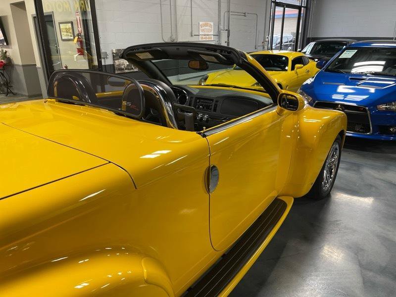 Used 2006 Chevrolet SSR w/ Preferred Equipment Group RWD image 58