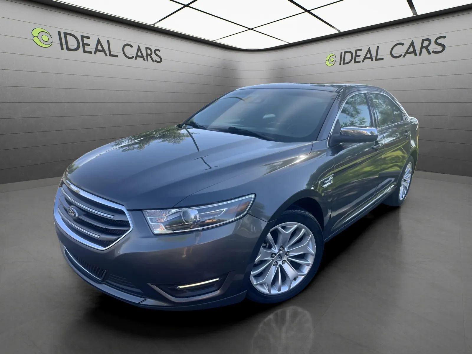 Used 2019 Ford Taurus Limited FWD image 1