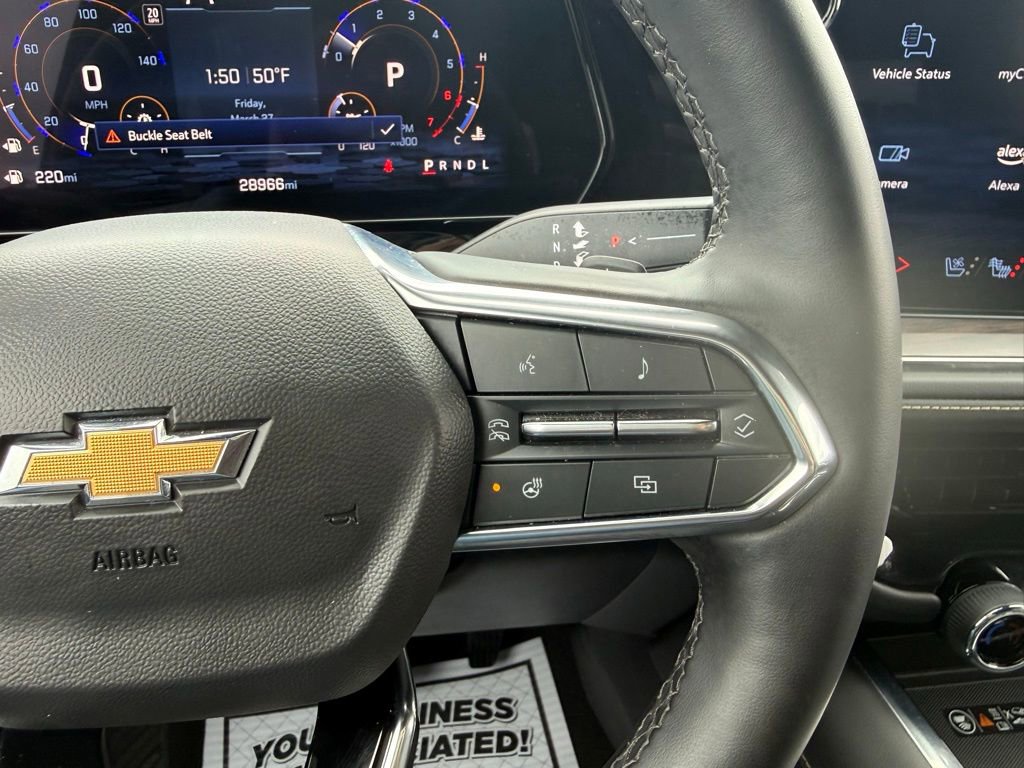 Used 2025 Chevrolet Suburban Premier image 35