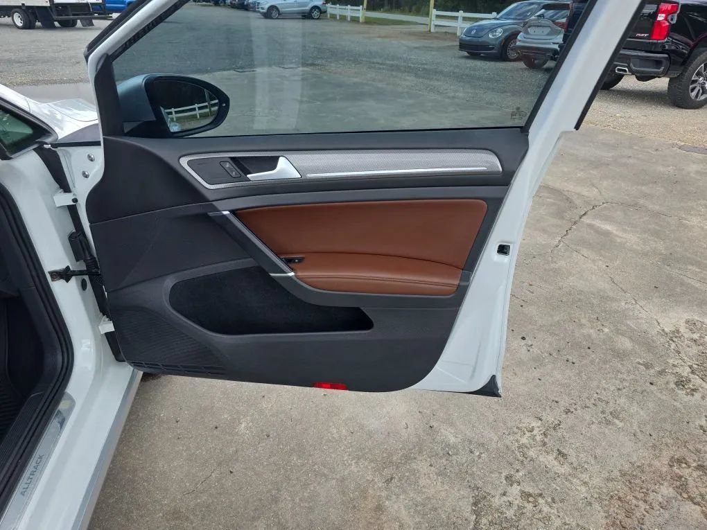 Used 2019 Volkswagen Golf Alltrack SEL AWD/4WD image 45