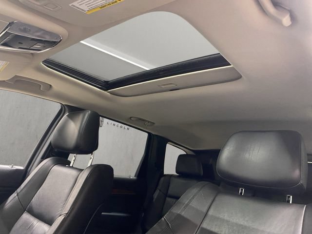 Used 2013 Jeep Grand Cherokee Limited w/ Trailer Tow Group IV AWD/4WD image 3