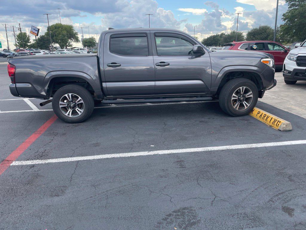 Used 2018 Toyota Tacoma SR w/ SR Convenience Package RWD image 5