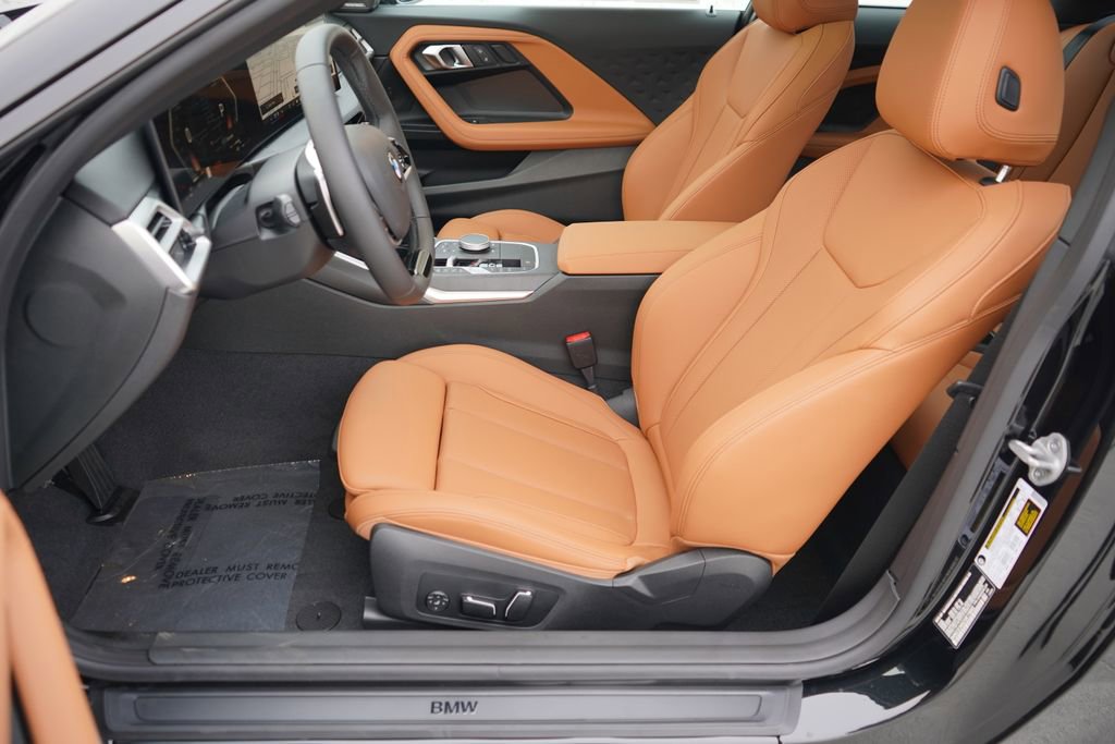 Used 2025 BMW 230i Coupe w/ Premium Package RWD image 11