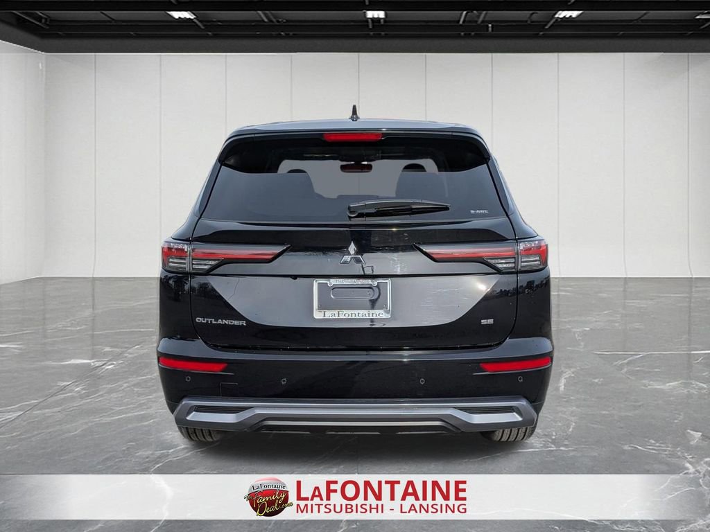 New 2026 Mitsubishi Outlander SE AWD/4WD image 4